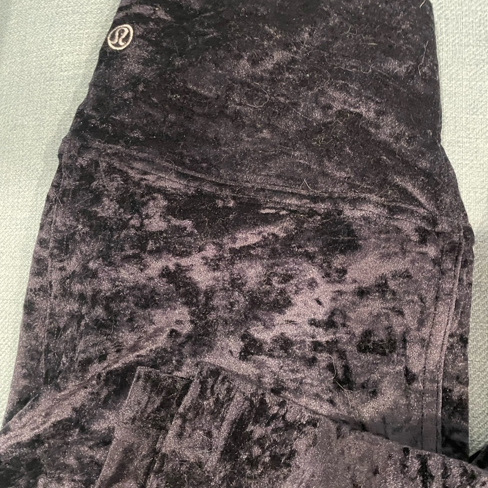 Lululemon Wunder Under Lounge
Velvet Hi Rise Leggings